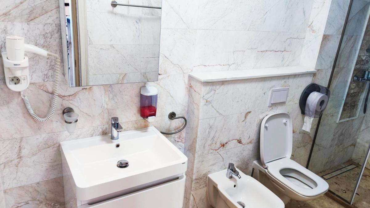 Wave 2 Promenada Beny Apartment - Hizvo