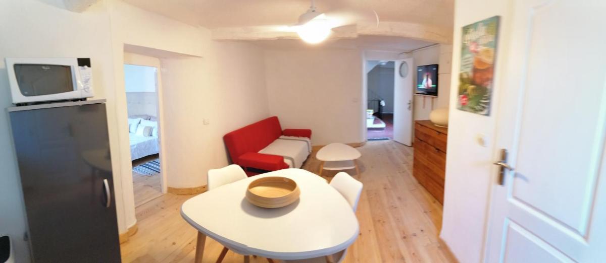 Chez Laurence 2 pieces 43 m2 à 30 minutes de la mer - Housity