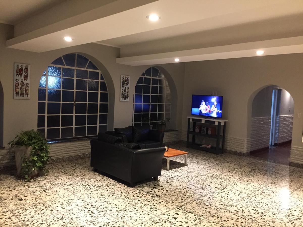 Continental Hotel - Housity