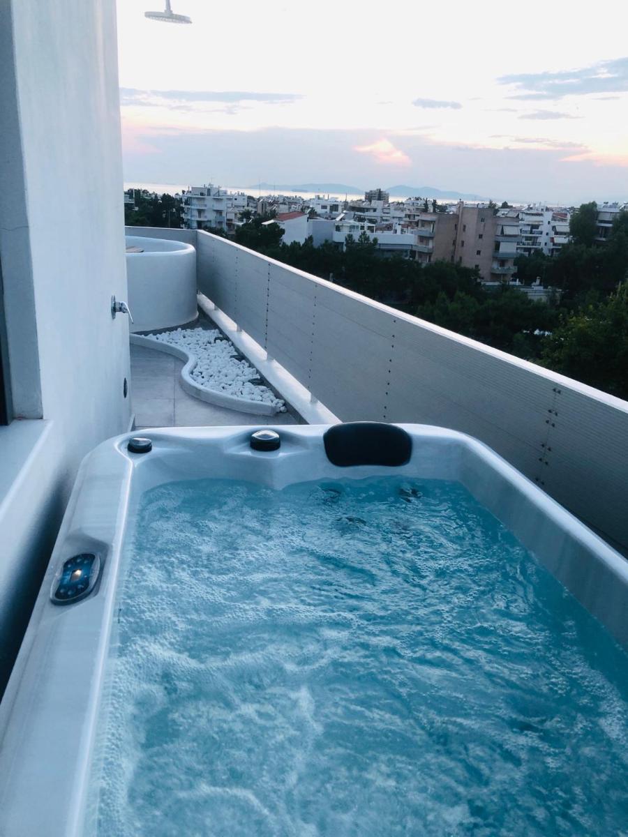 Suitetrails - Amazing Suite at Glyfada with sea view & jacuzzi