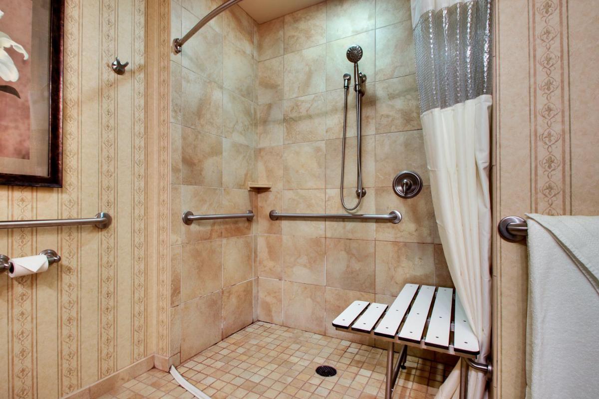 The Inn at Charles Town / Hollywood Casino - Housity