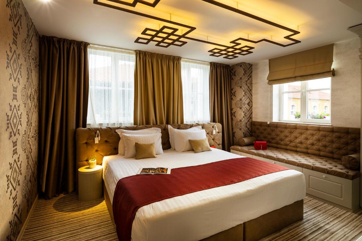 Gallery 37 Powered by ASTON - Housity