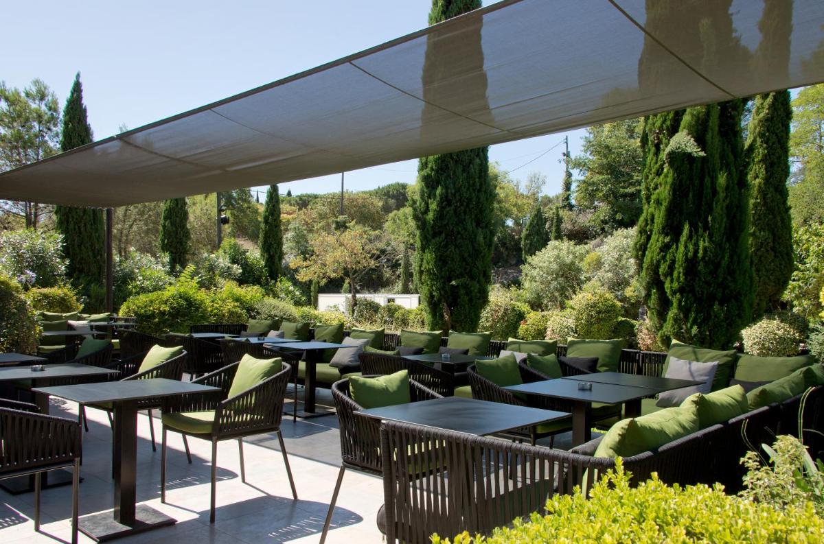 Jardin de l'établissement Hôtel Montmorency & Spa