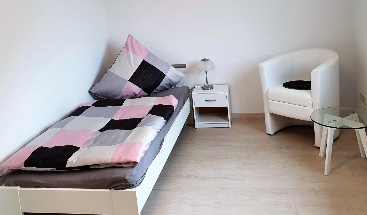Pension Nickel Ferienwohnung II Waldstraße 18 Alsbach-Hähnlein - Housity