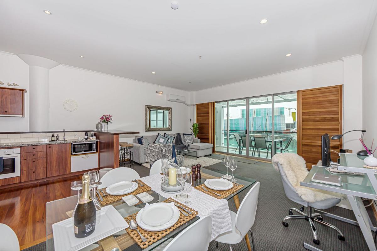 Princes Wharf - Absolute Waterfront & Great Views - Housity