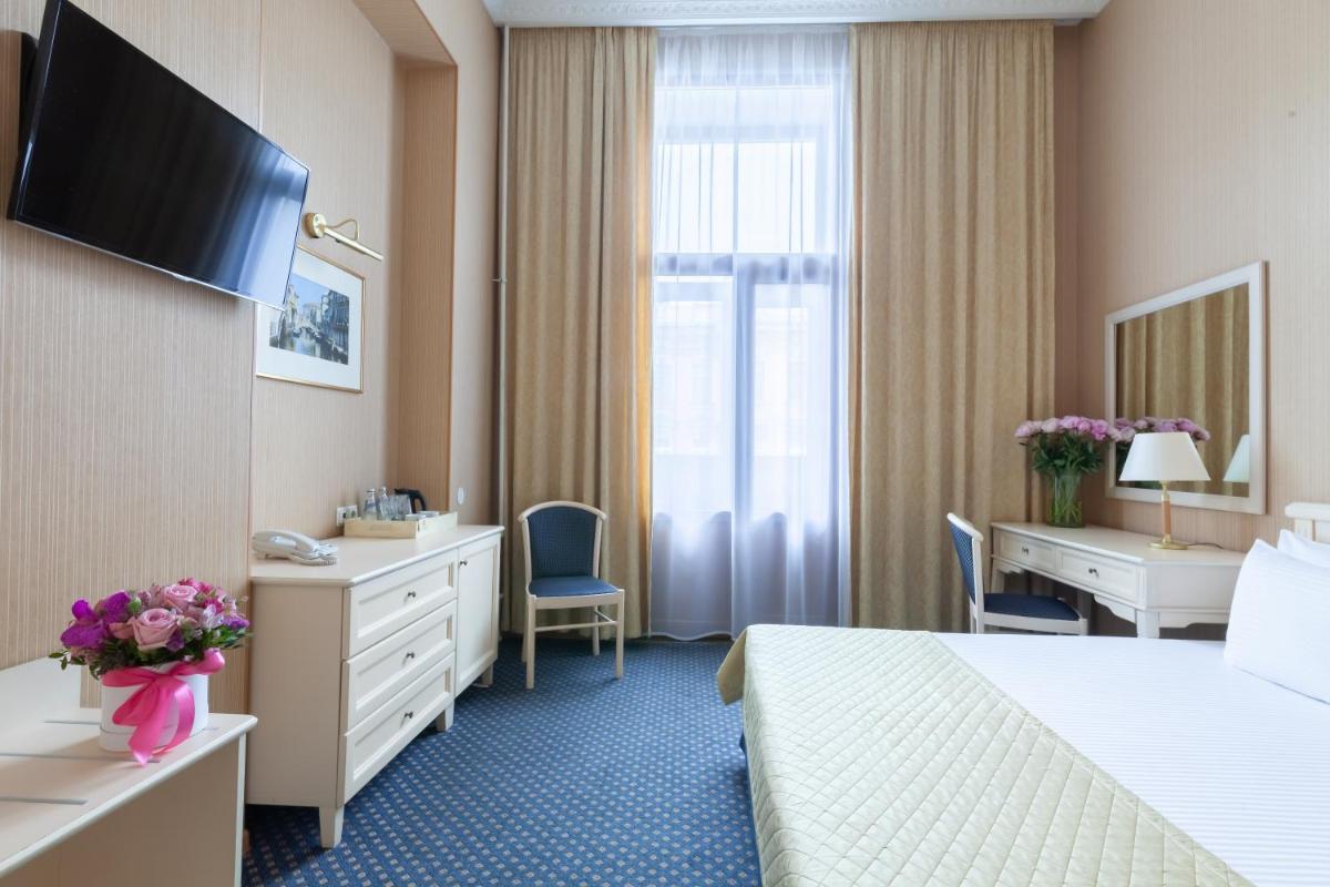 Aston Hotel - Housity