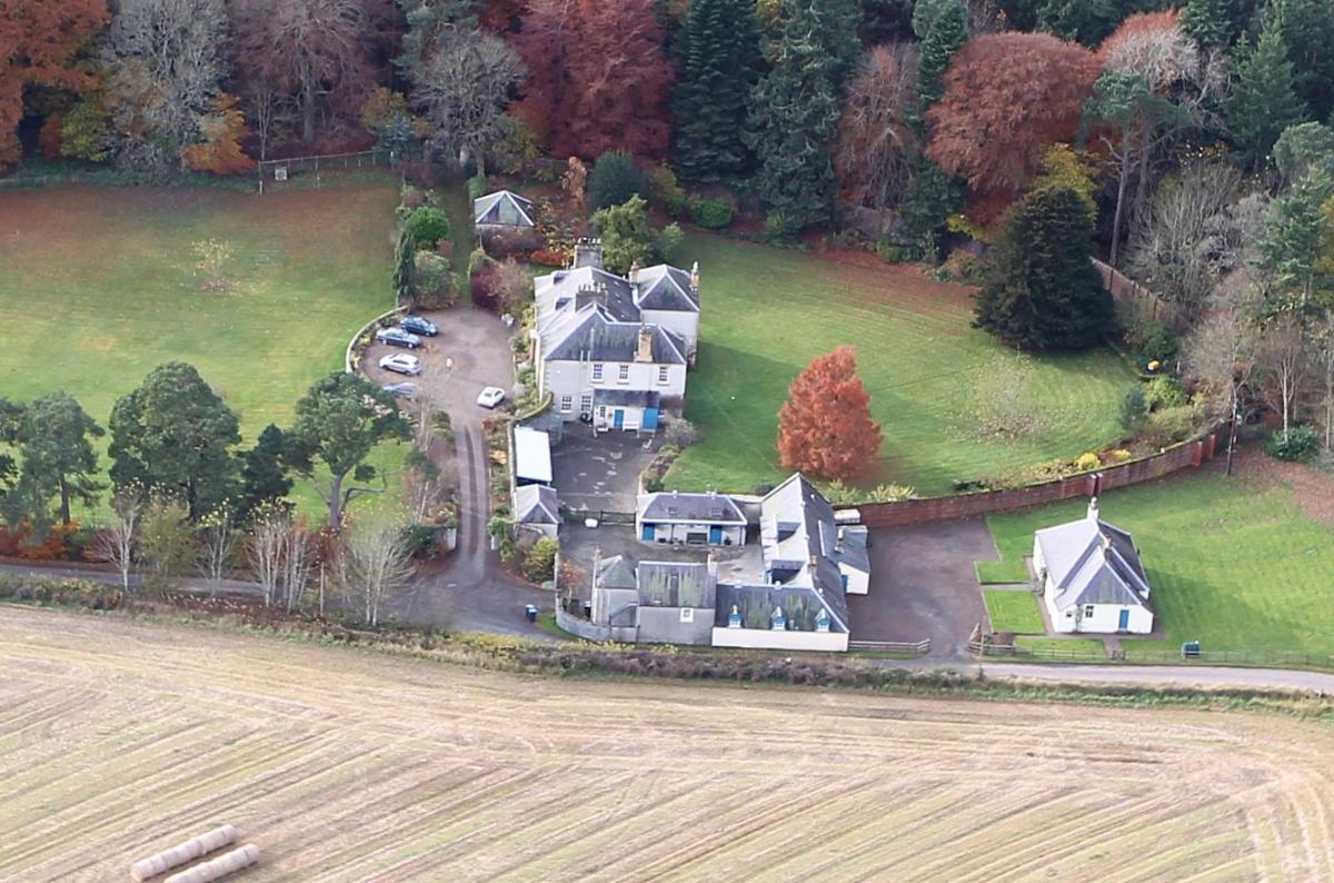 Kirklands House Melrose Bed and Breakfast - Housity