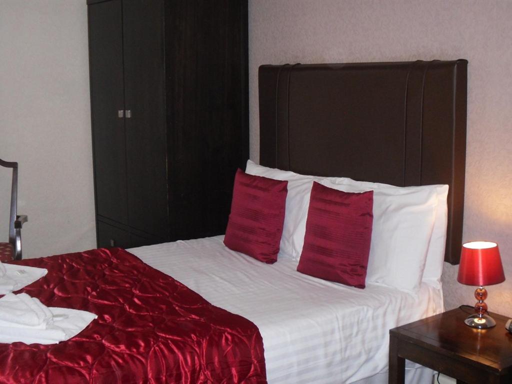 Richmond Hotel - Housity
