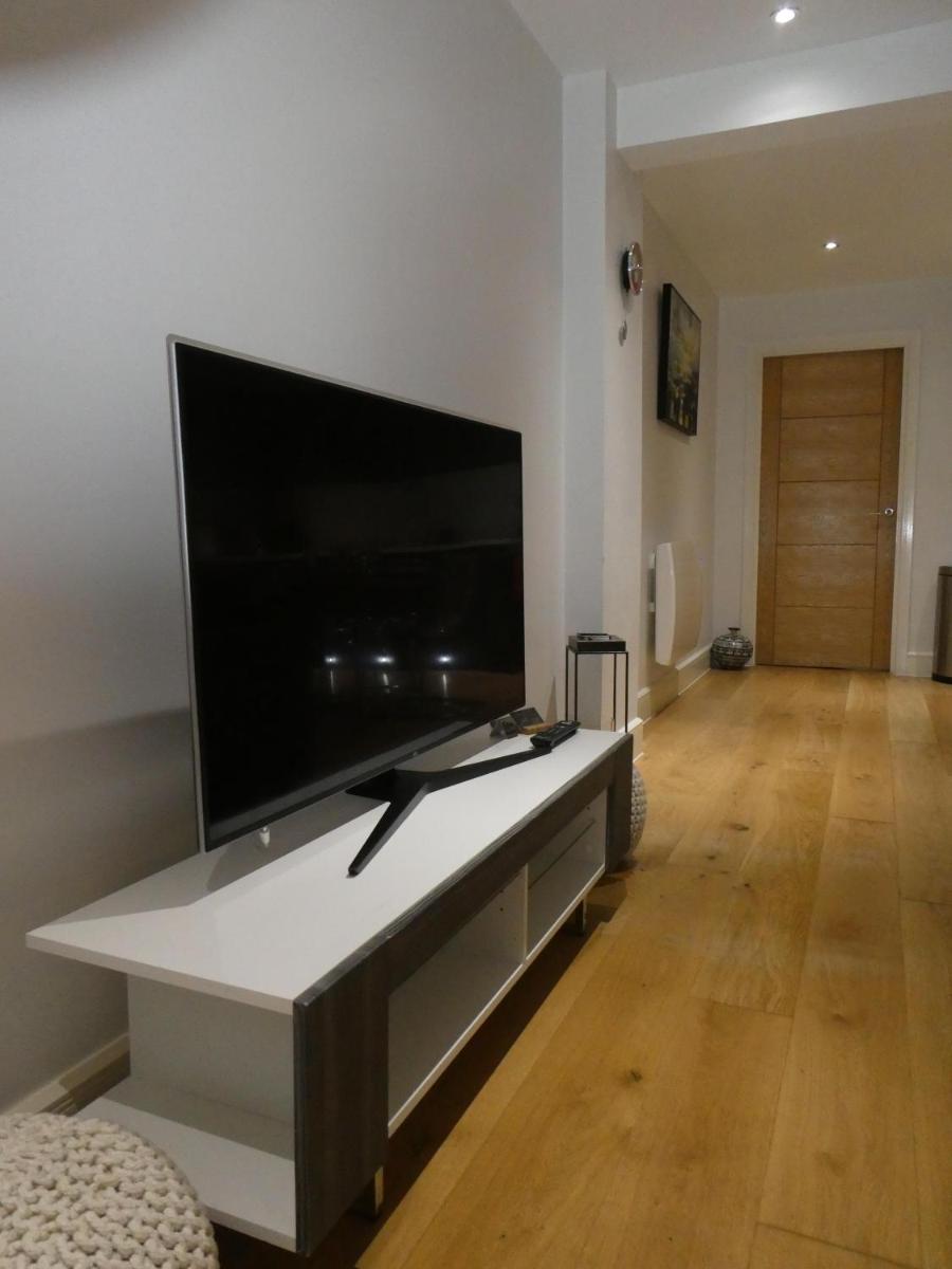 RiiS s Camberley - Housity
