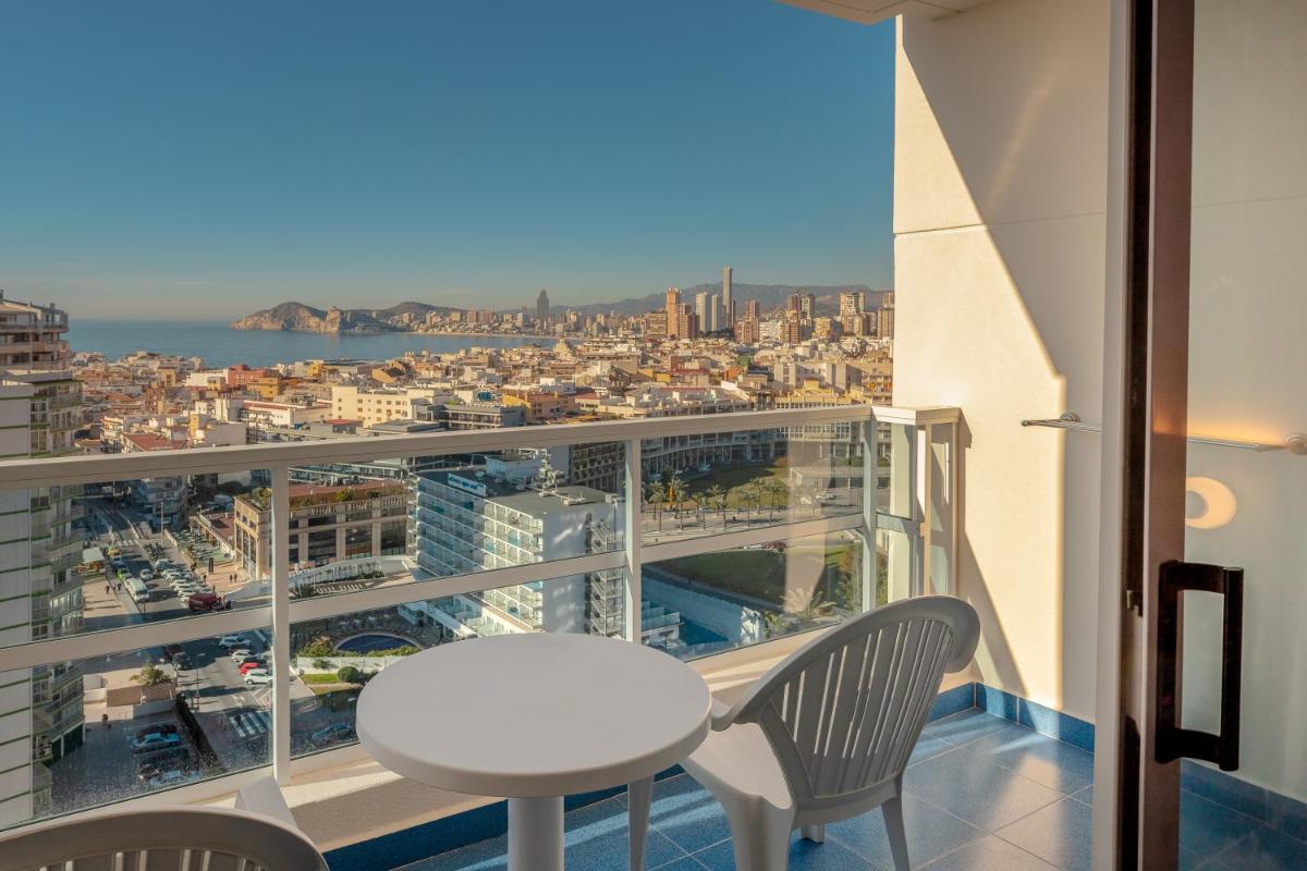 Un balcón o terraza de Hotel RH Victoria & Spa 4 Sup