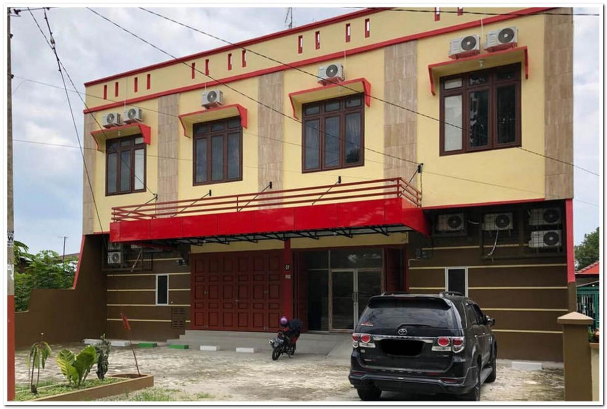 RedDoorz near RS Adam Malik Medan 2 - Housity
