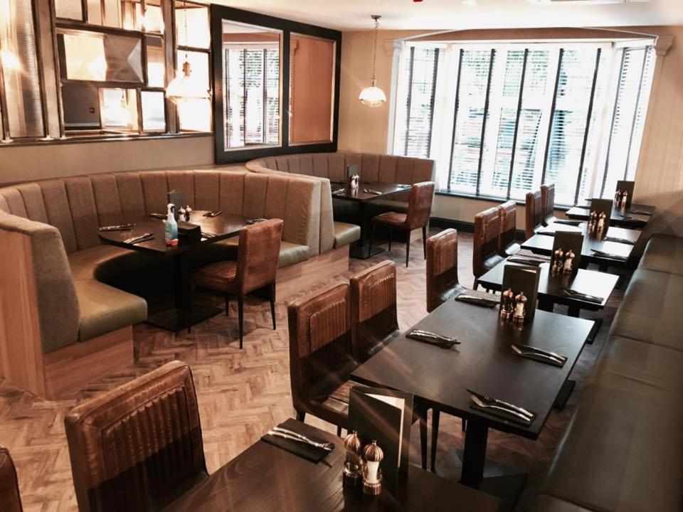 Oxgang Kitchen Bar & Rooms - Housity