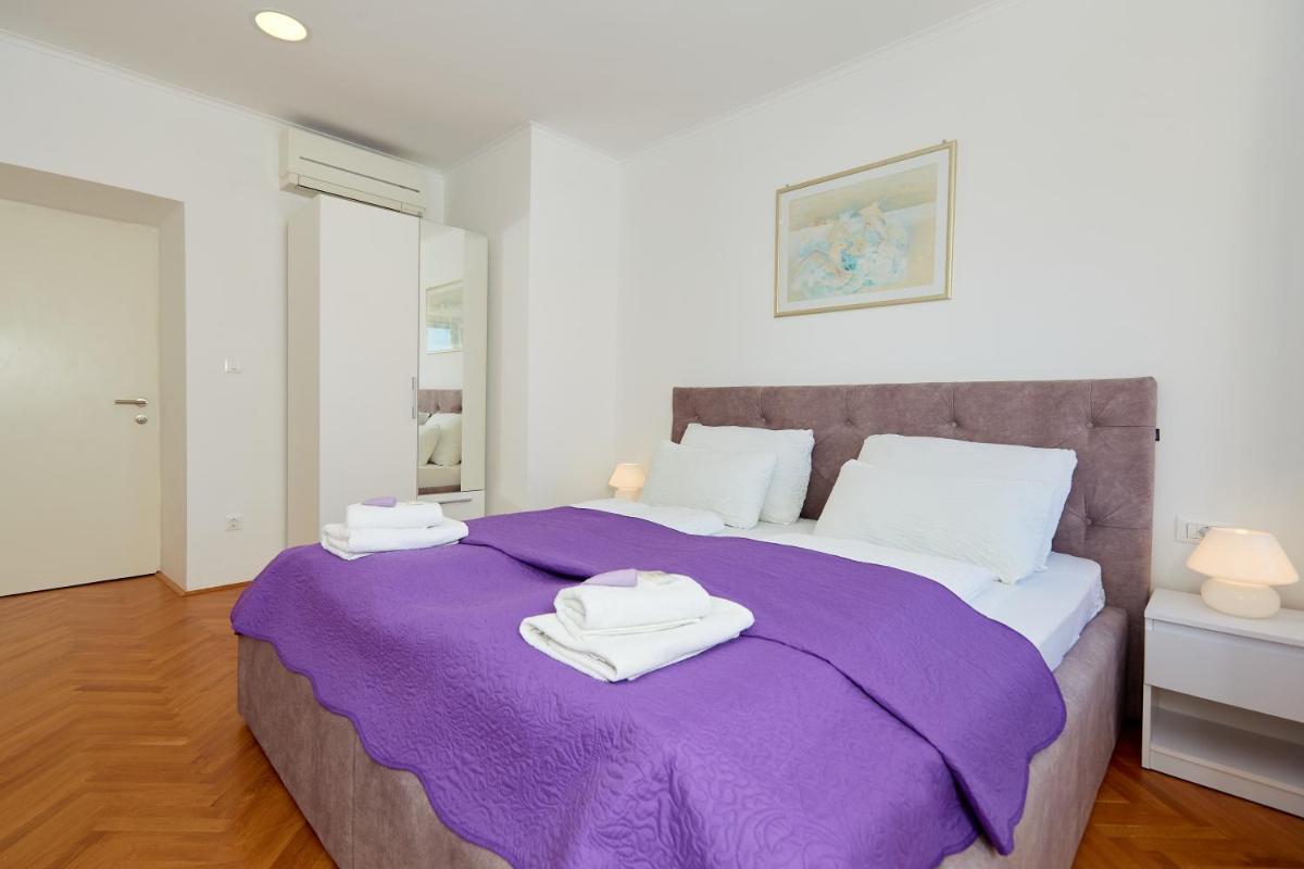 Holiday Home Festina Lente - Housity