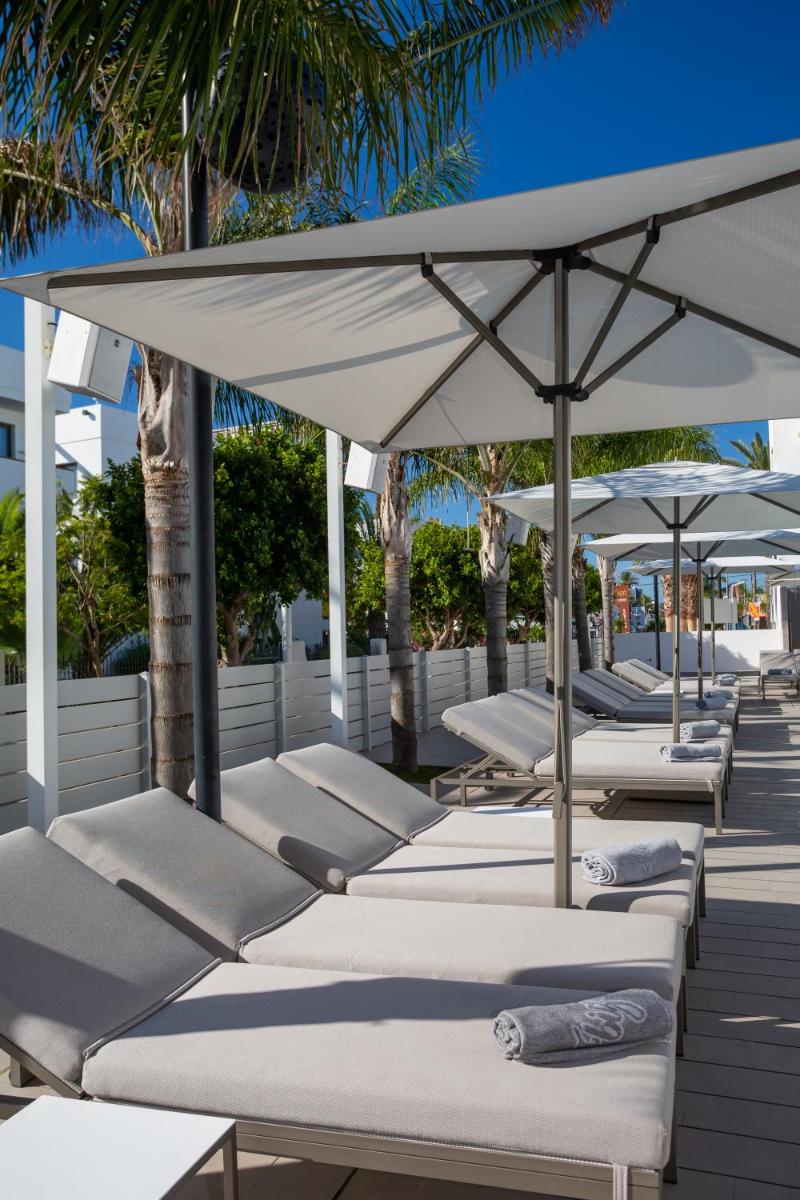 Imagen de la galería de Migjorn Ibiza Suites & Spa, en Playa d'en Bossa