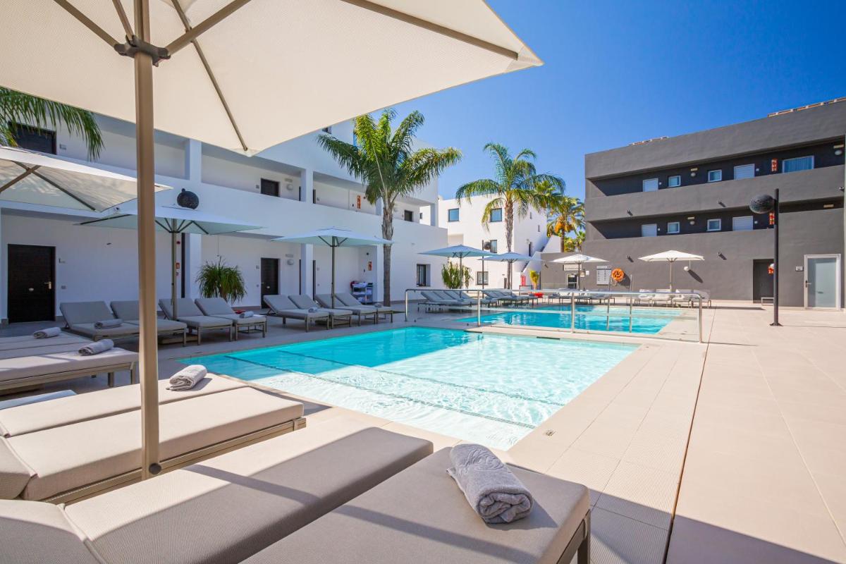 Piscina en o cerca de Migjorn Ibiza Suites & Spa