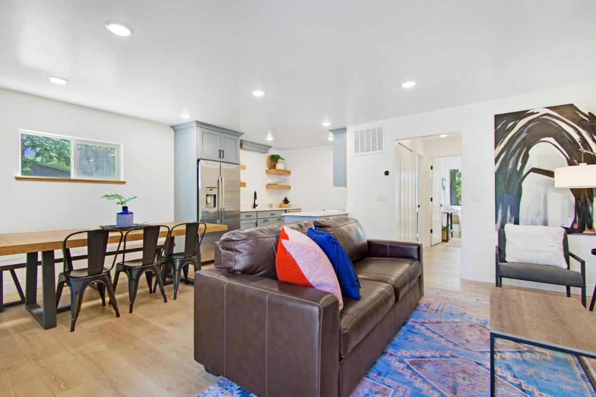 Modern Mesa 1 - Housity