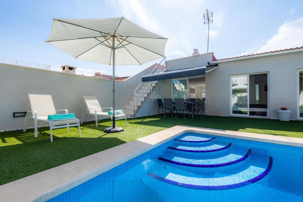 Villa con Piscina Junto al Mar - Housity