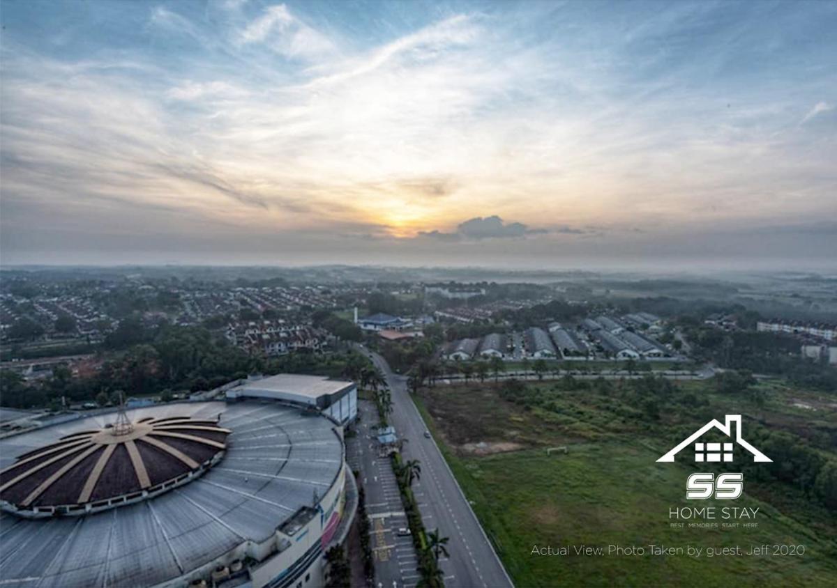 KULAI HOME STAY @IOI MALL/JPO/AEON/SENAI AIRPORT - Housity