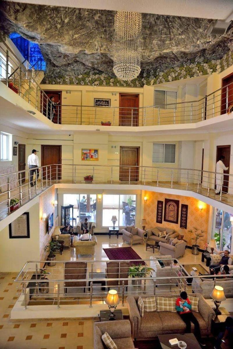 Holiday Grand Resort Bhurban - Housity