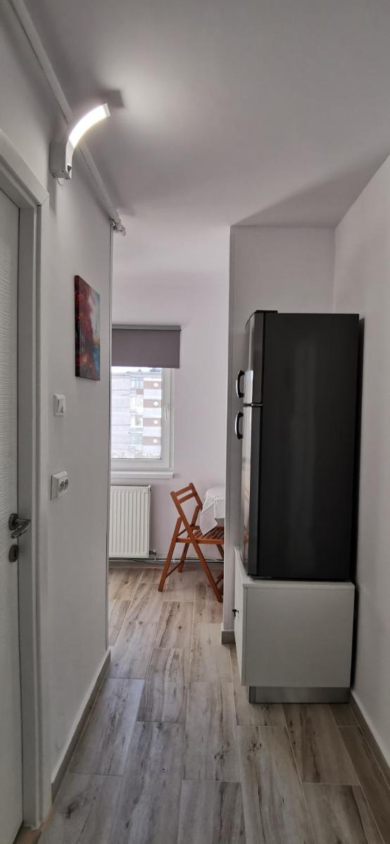 Marcos Apartments Nice and Cozy Mioveni - Housity