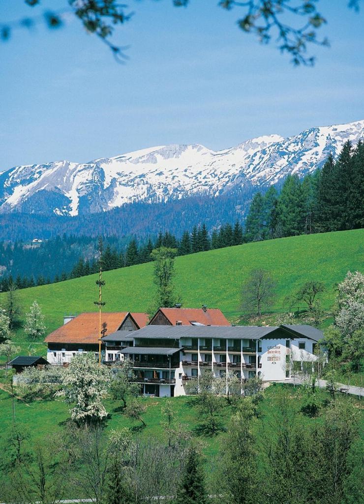 Ausflugshotel Huttersberg - Housity
