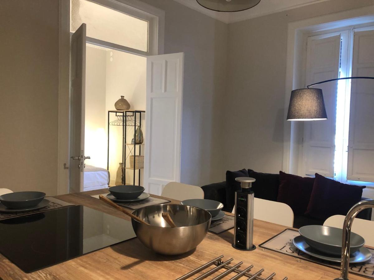 BARRIQUE GUEST HOUSE free taxi from the airport one way - Housity