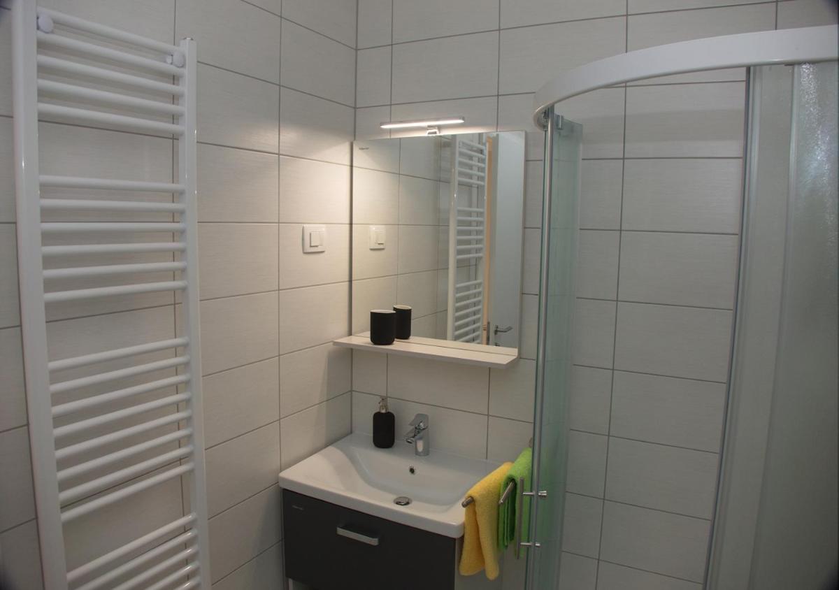 Apartmaji Anita - Housity