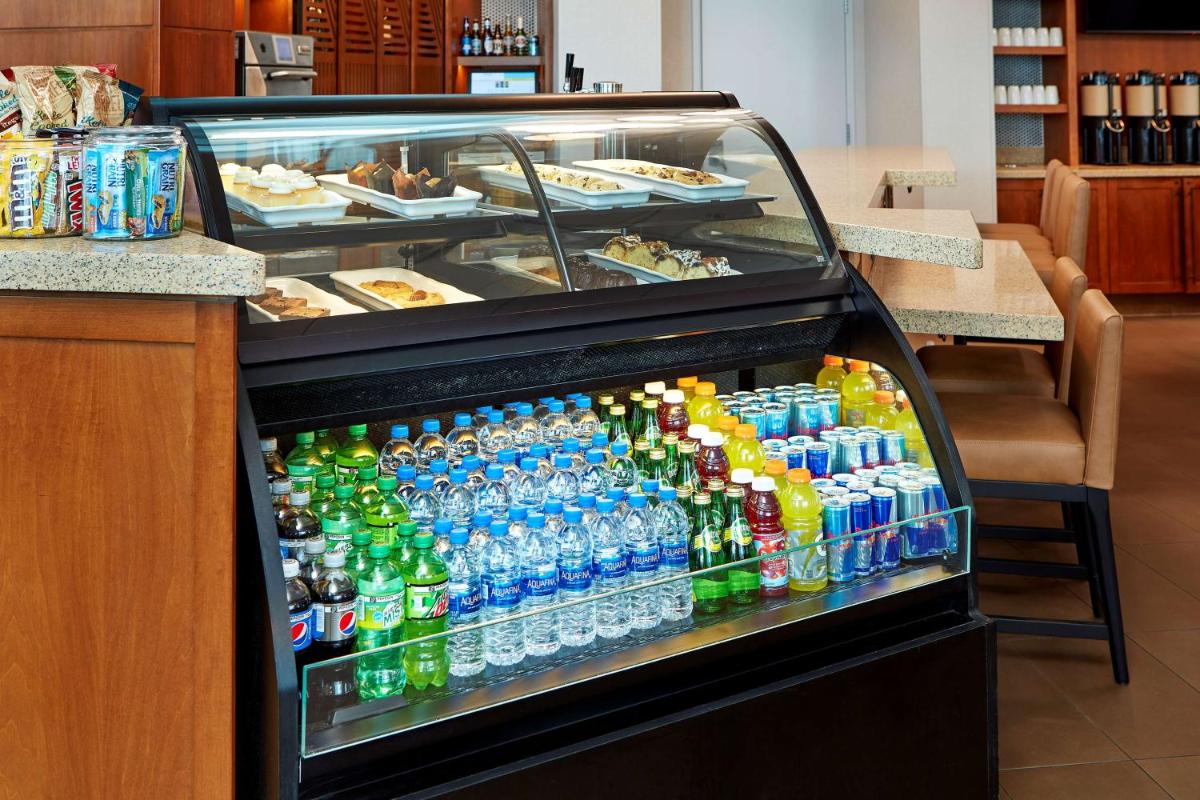Hyatt Place Los Angeles / LAX / El Segundo - Housity
