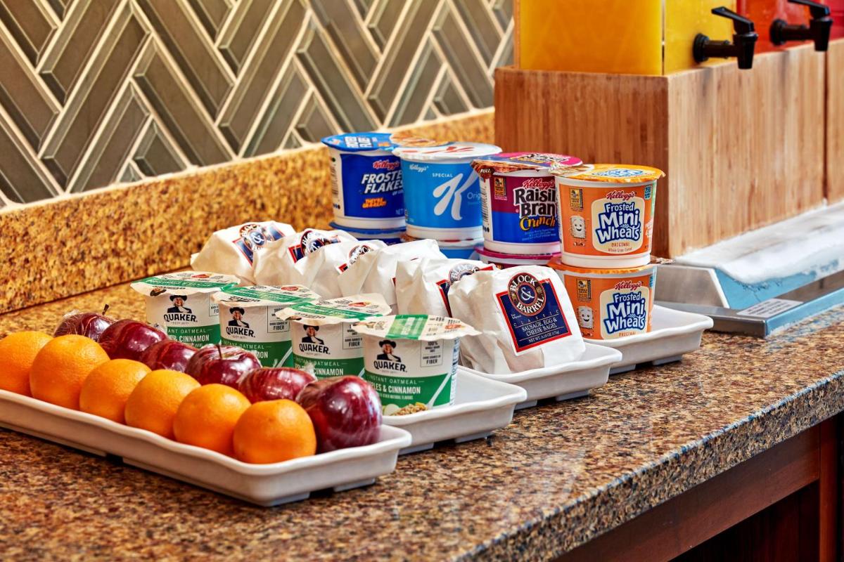 Hyatt Place Los Angeles / LAX / El Segundo - Housity