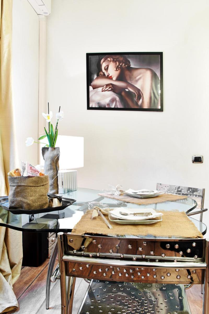 Petite Suite - Housity