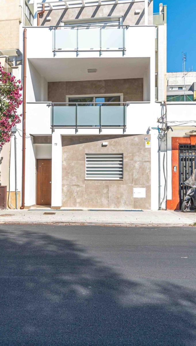 Seven Notes Guest House - Housity