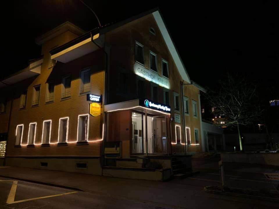 Zyba-Hotelzimmer-Vermietung Aesch Kanton Luzern - Housity