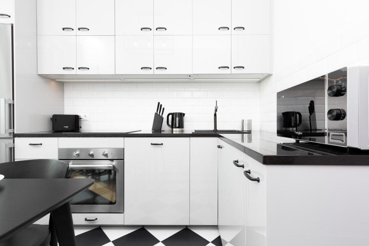 Suitetrails - Apartments Warsaw Downtown Świętokrzyska by Renters