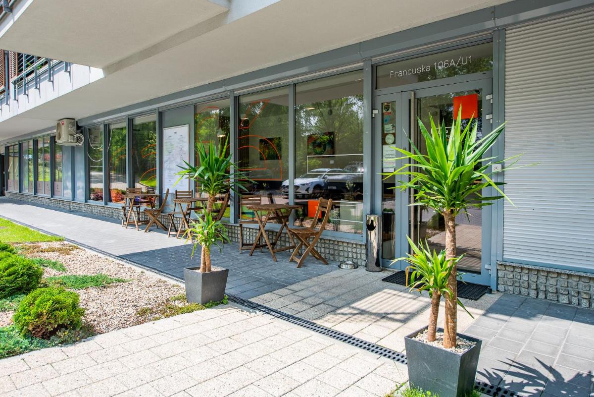 Suitetrails - Apartamenty Tespis - Francuska Atal Park