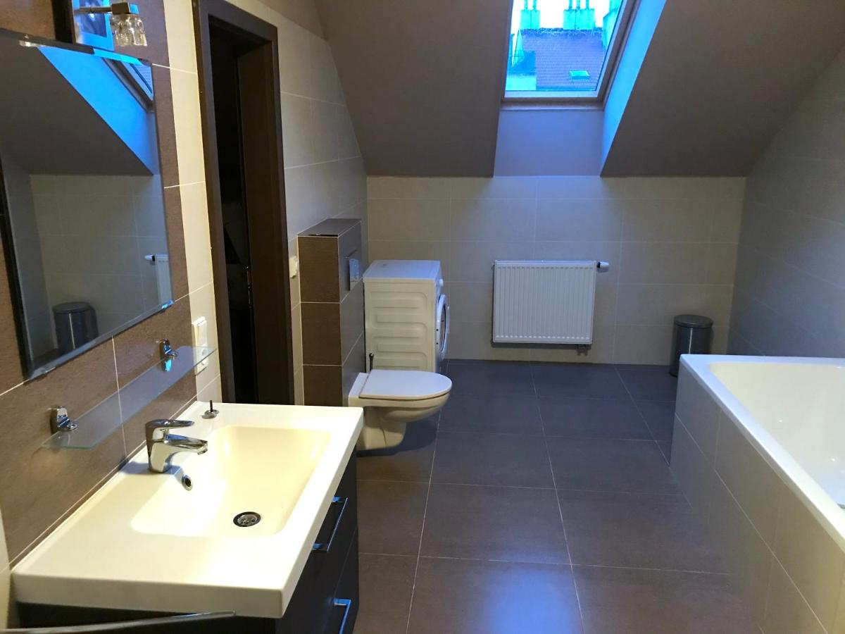 Valentine's National Museum Apartments - Housity