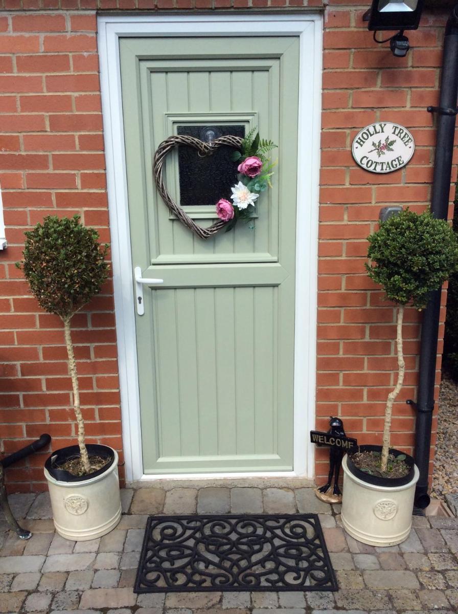 Holly Tree Cottage - Housity
