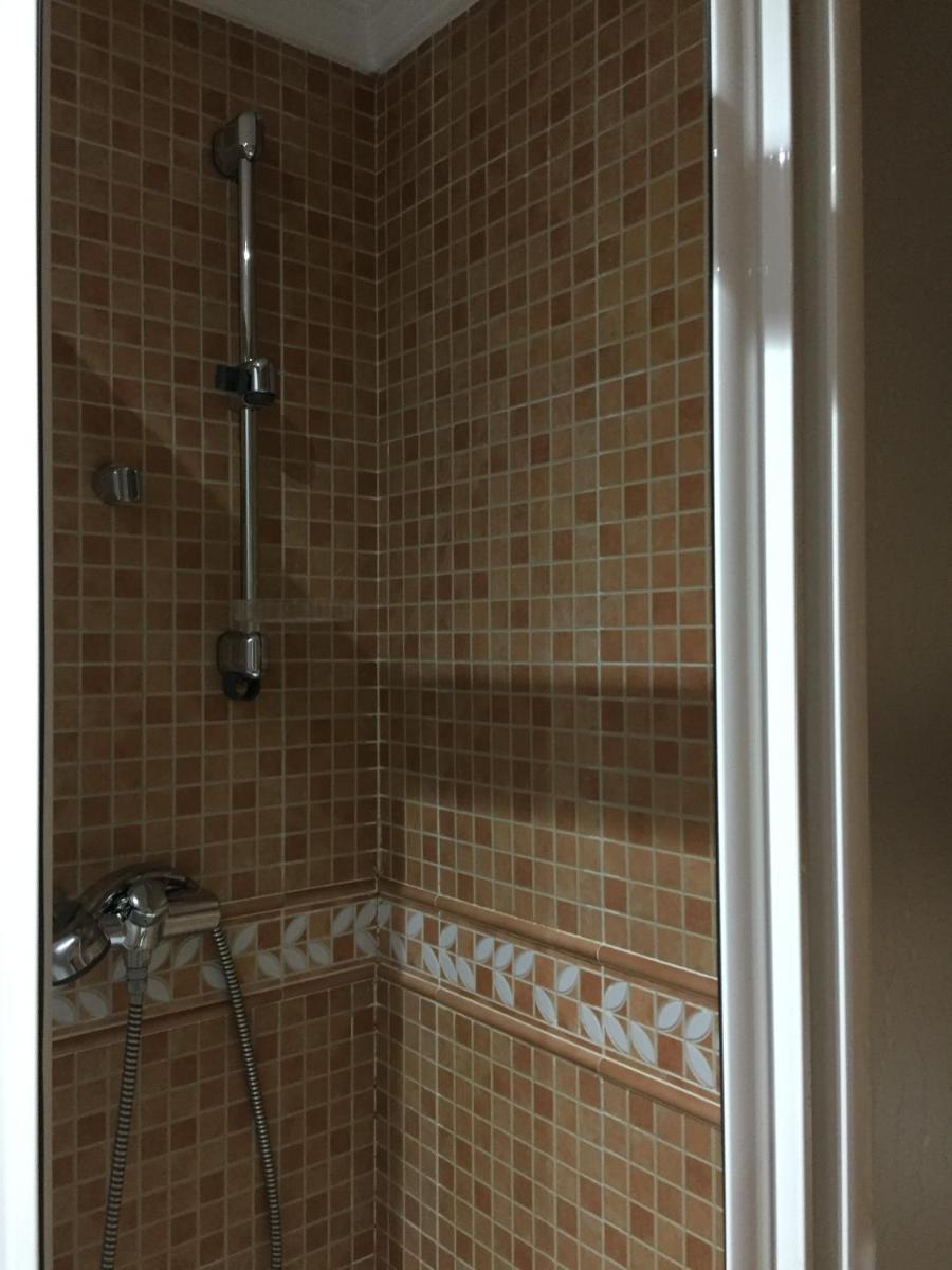 Hostal Ana - Housity