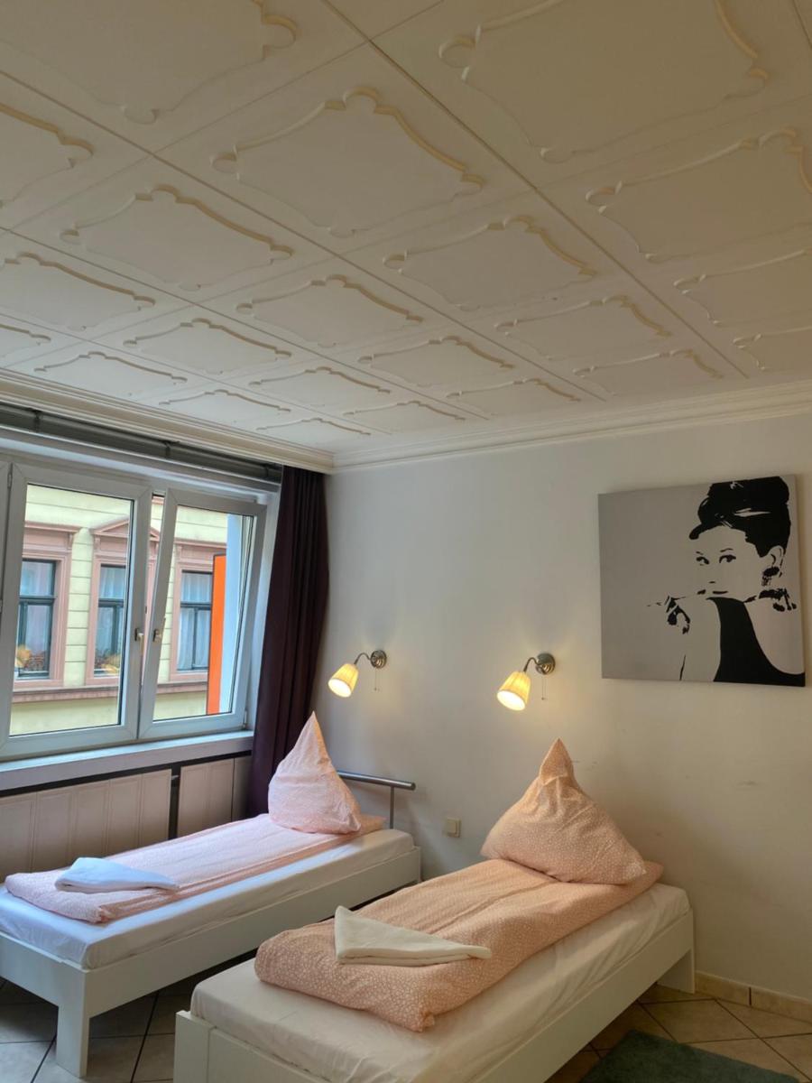 Central Shared Apartment, Friesenplatz - Housity