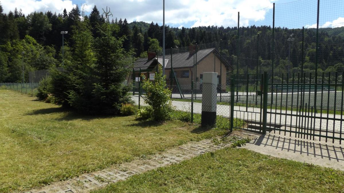 Domek letniskowy przy Orliku Cisna działka - Housity