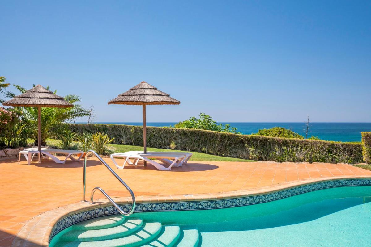 A piscina em ou perto de Clube Porto Mos - Sunplace Hotels & Beach Resort