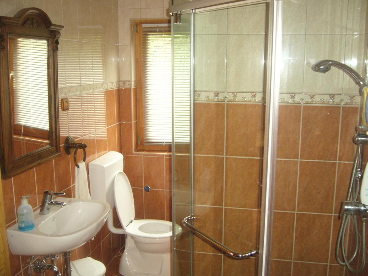 Béke Vendégház - Housity