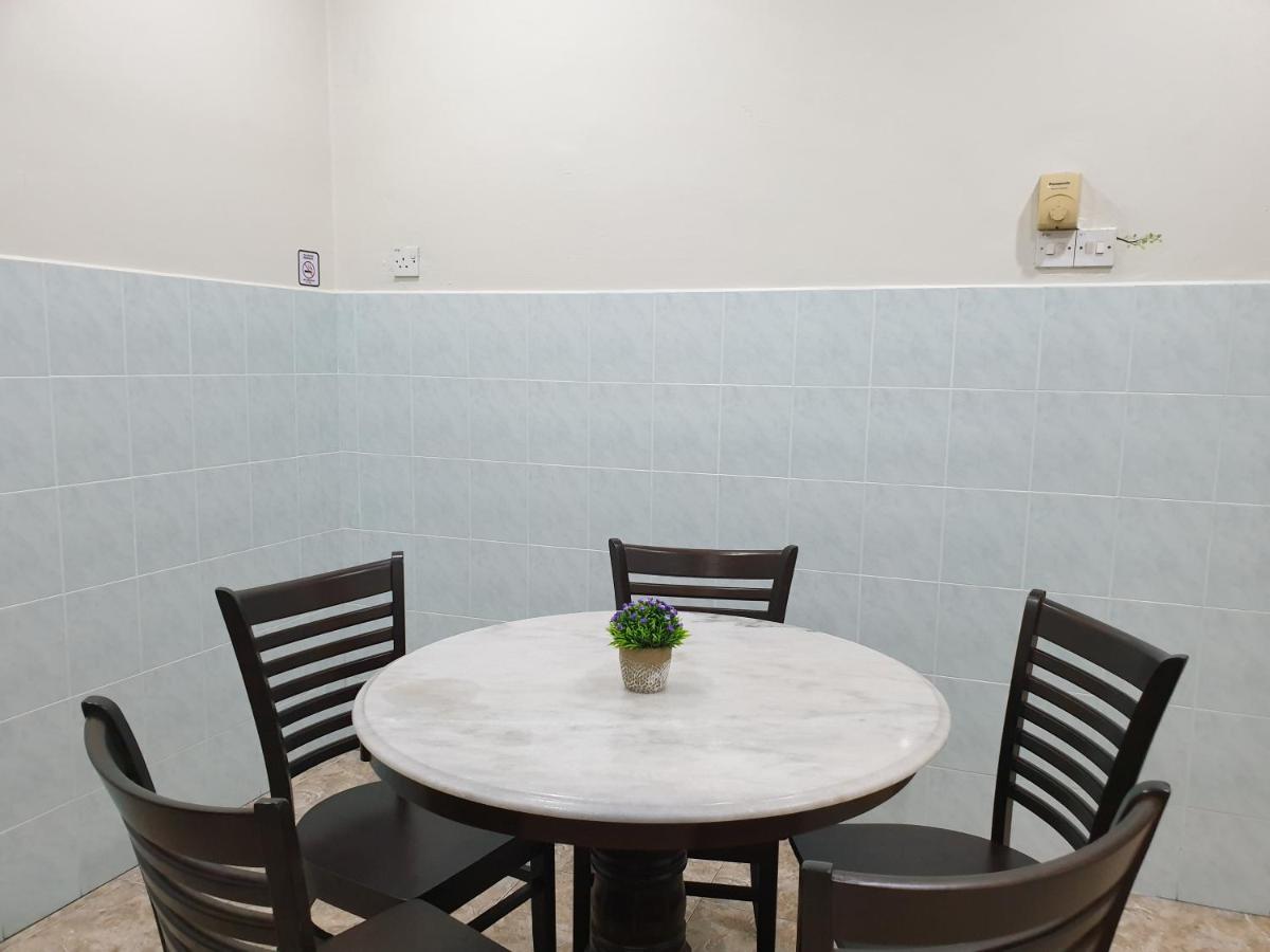 Taiping Cuti Homstay - 5mins to Kuala Sepetang - Housity