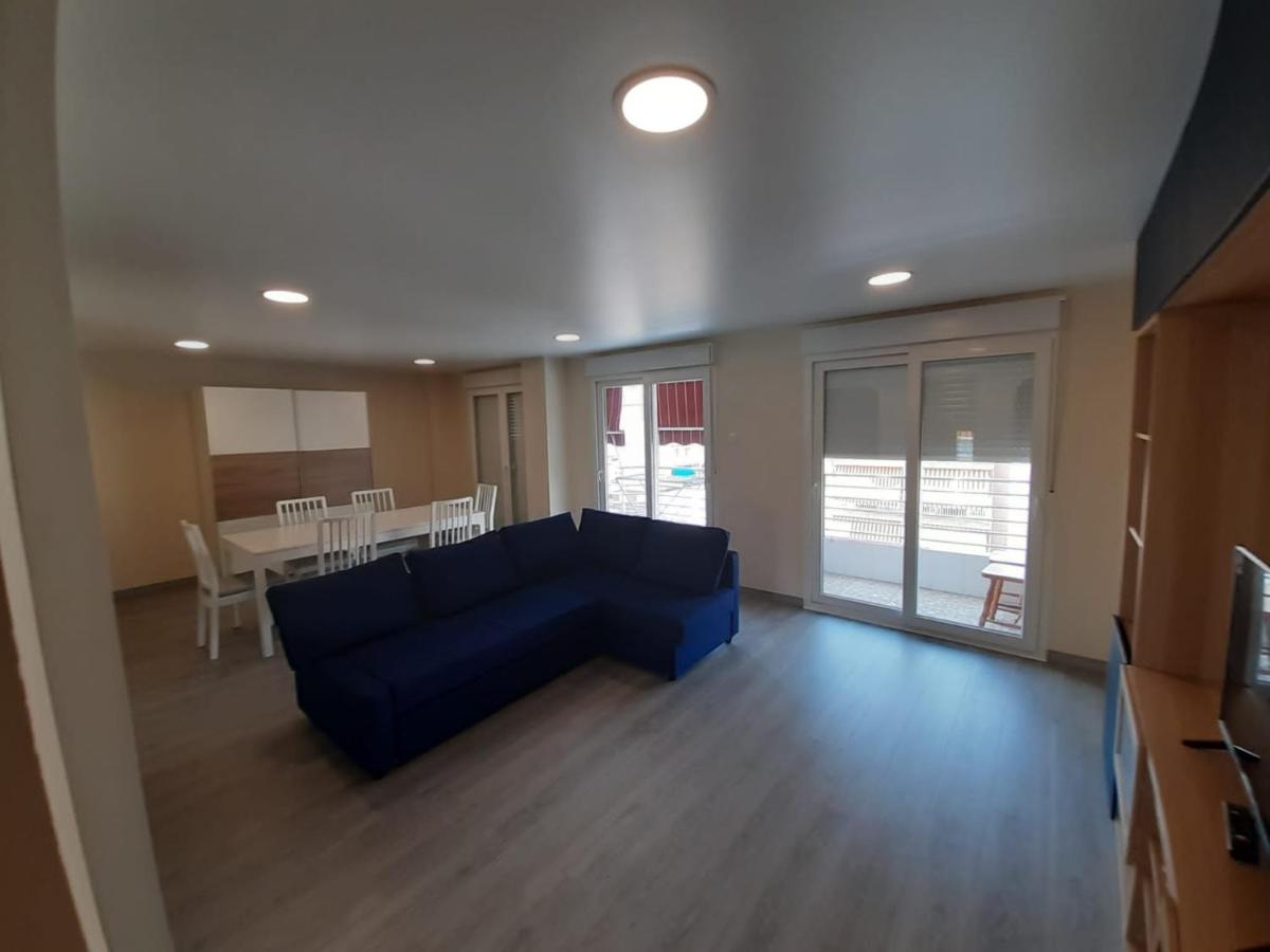 Modern huge appartement, just 100 m from the beach - Housity