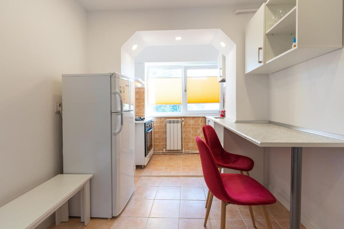 Luna Rosie - Housity