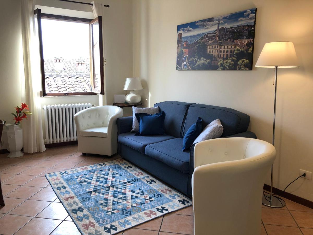 Two Bedroom Apartment in Montepulciano - Hizvo