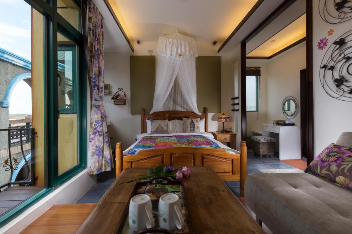 Blue Glass Sea B&B - Housity