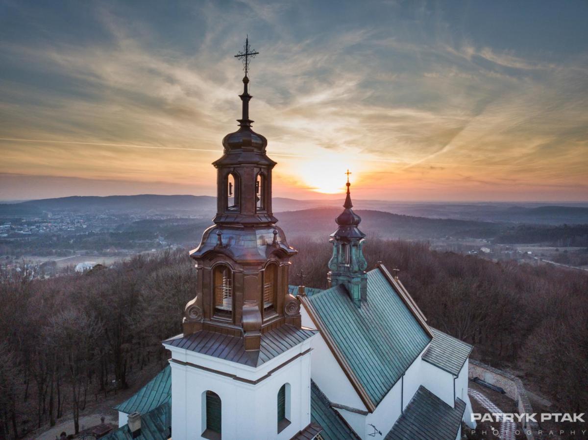 Karczówka Klasztor - Housity