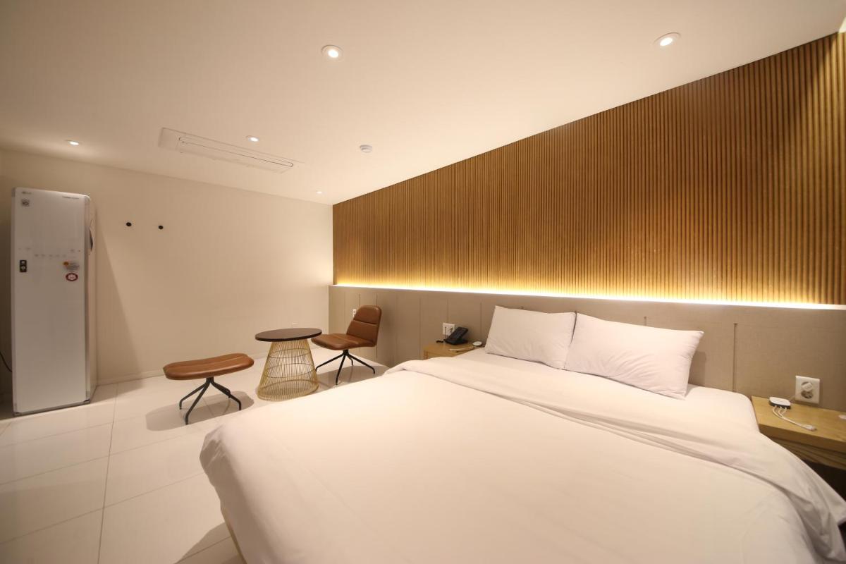 Biennale Hotel - Housity