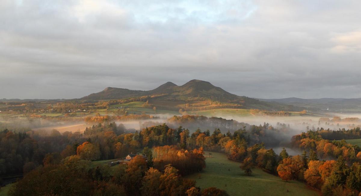 Kirklands House Melrose Bed and Breakfast - Housity