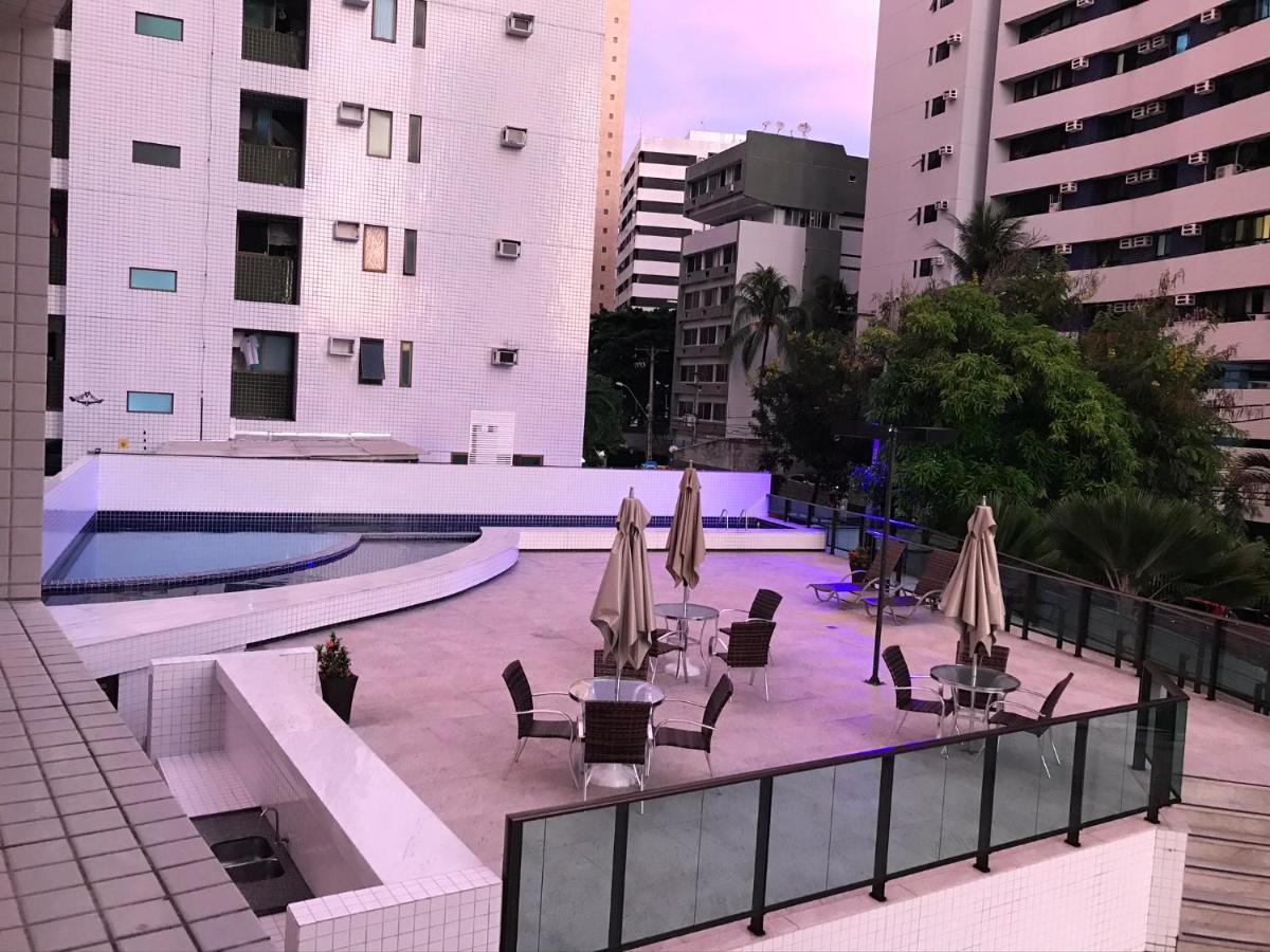 Flat em Boa Viagem - PortoMar AP 505 - Housity